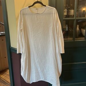 White linen long sleeve dress